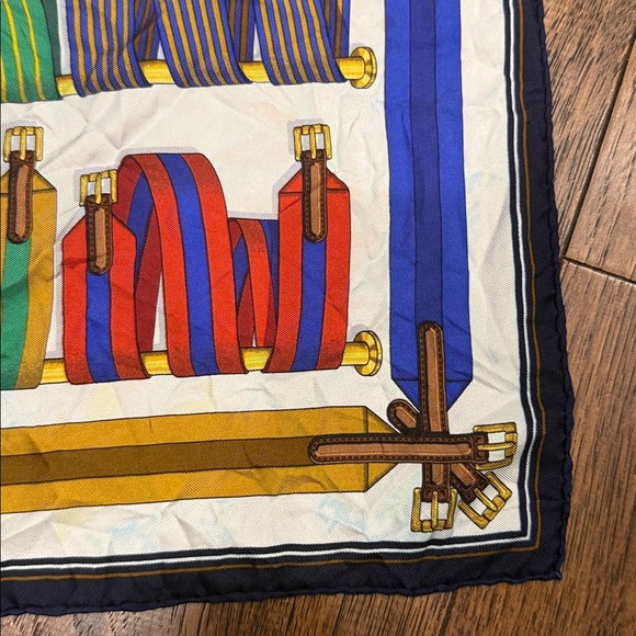 Hermes small silk handkerchief scarf - Picture 3 of 10